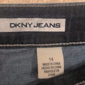 DKNY Women’s Jeans size 14 - UEC